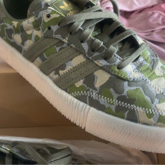 Adidas Camo Superstars - Picture 3 of 4